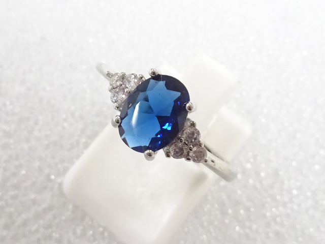 JAPANESE KIMONO / ANTIQUE COLORED STONE RING (SIZE 15)